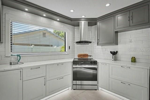2553 E Paulstan Court , Sarasota, FL 34237 Photo