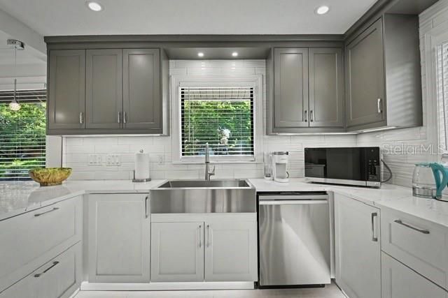 2553 E Paulstan Court , Sarasota, FL 34237 Photo