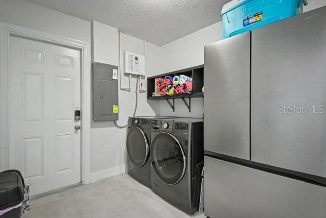 2553 E Paulstan Court , Sarasota, FL 34237 Photo