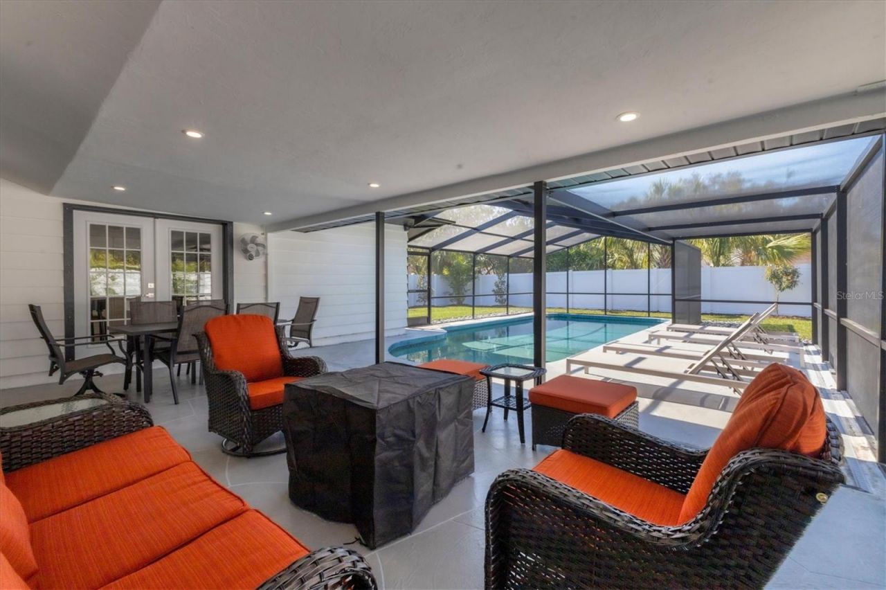 2553 E Paulstan Court , Sarasota, FL 34237 Photo