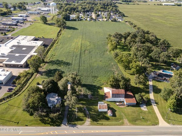 460 E Airport Highway , Wauseon, OH 43567