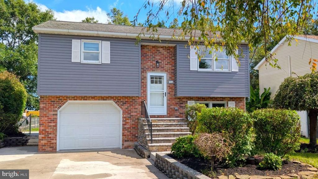 54 FAWN AVENUE , NEW OXFORD, PA 17350