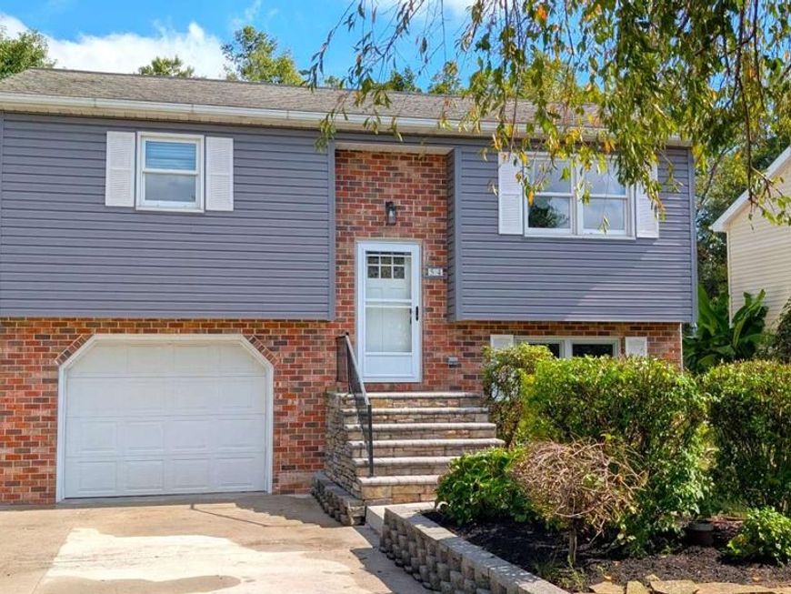 54 Fawn Avenue, New Oxford, PA 17350 Main Photo