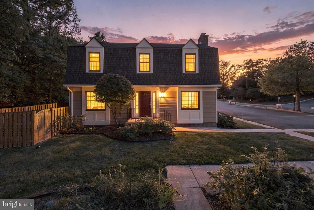 8627 Pin Oak Drive, Springfield, VA 22153 Main Photo