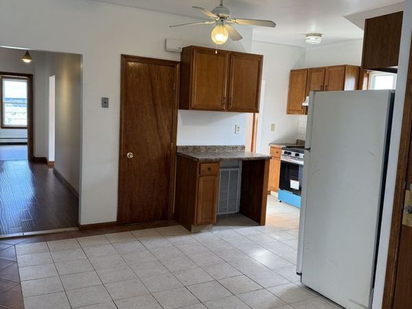 207 Middle St, Unit 3, Fall River, MA 02724