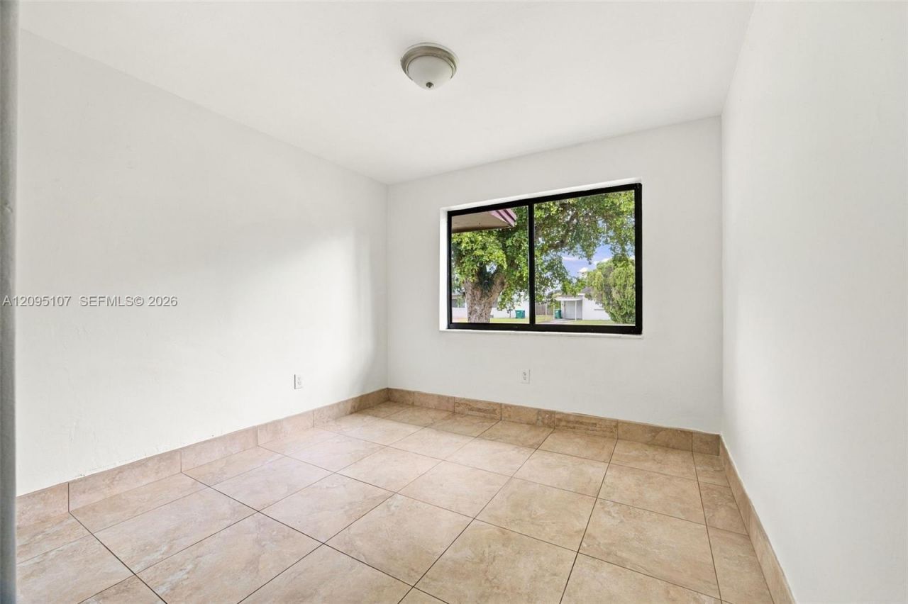 4920 SW 94th Ct, Miami, FL 33165 Photo