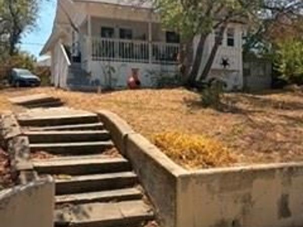 1276 E Magnolia Avenue, Fort Worth, TX 76104