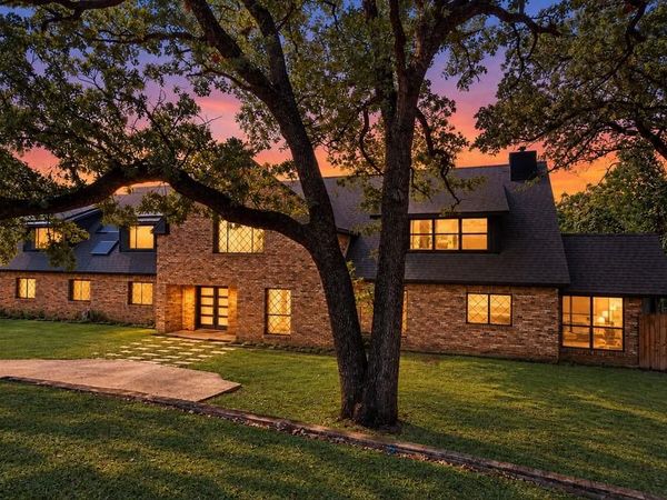 2114 Coral Drive, Arlington, TX 76010