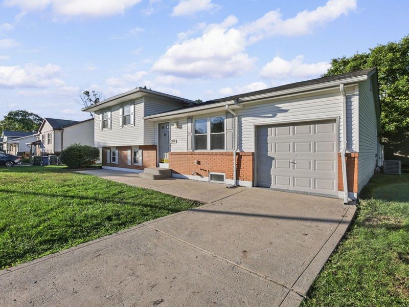 2050 Willow Run Road, Grove City, OH 43123 Photo 2