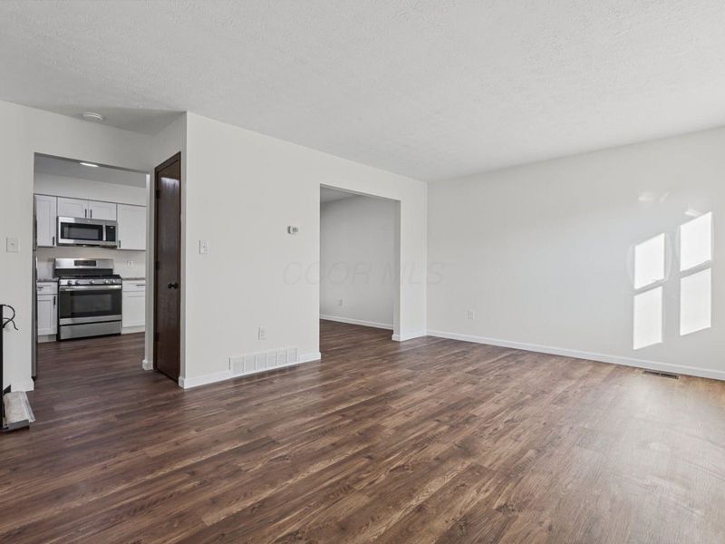 2050 Willow Run Road, Grove City, OH 43123 Photo 7