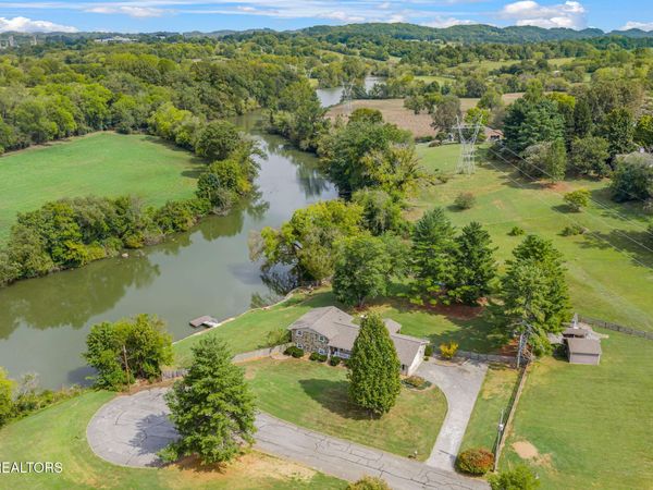 224 Springvale Lane, Rockford, TN 37853