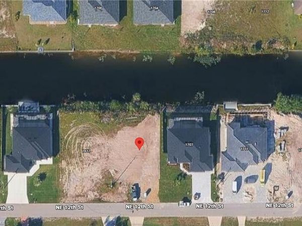 1703 NE 12th ST, CAPE CORAL, FL 33909