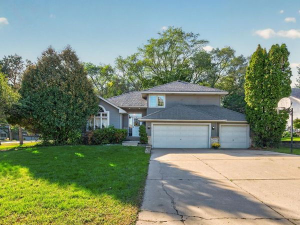 2883 Duluth Street, Maplewood, MN 55109