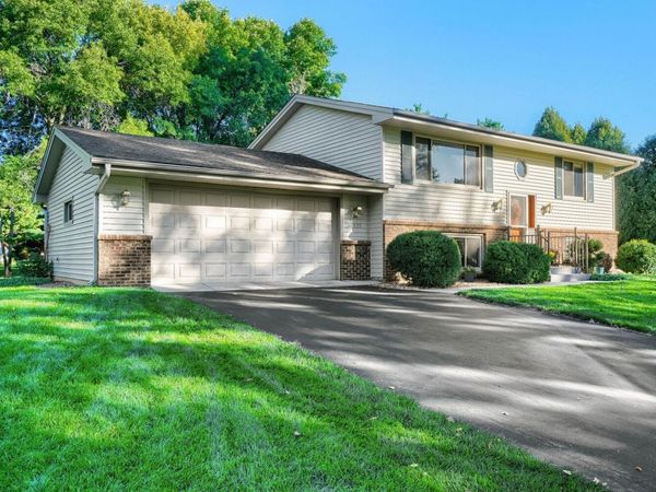 16820 Honeysuckle Lane , Eden Prairie, MN 55346