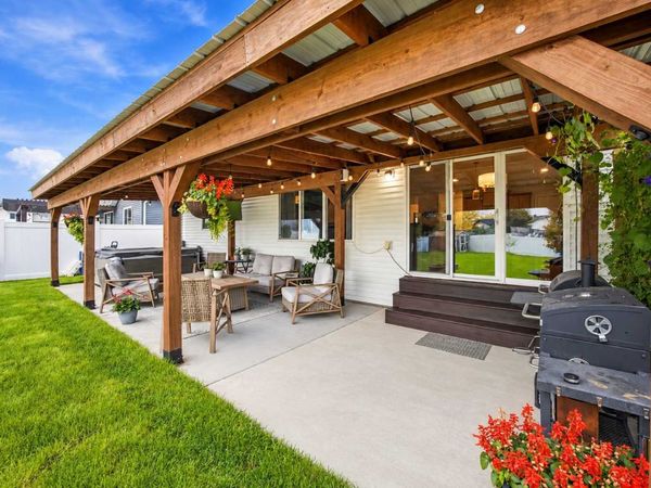 5545 8th Street W, West Fargo, ND 58078