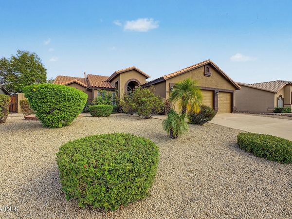 981 S CANAL Drive, Gilbert, AZ 85296