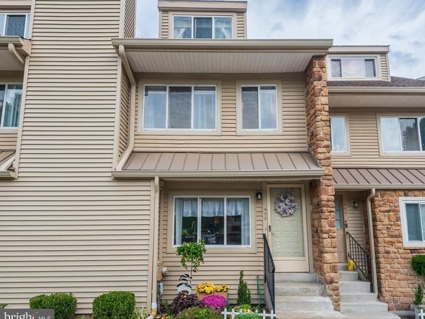 402 CANNON COURT , Unit 402, CHESTERBROOK, PA 19087
