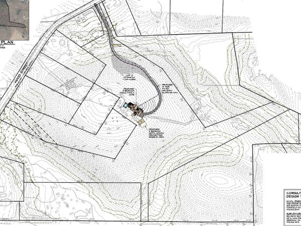 37 Wood St, Groveland, MA 01834