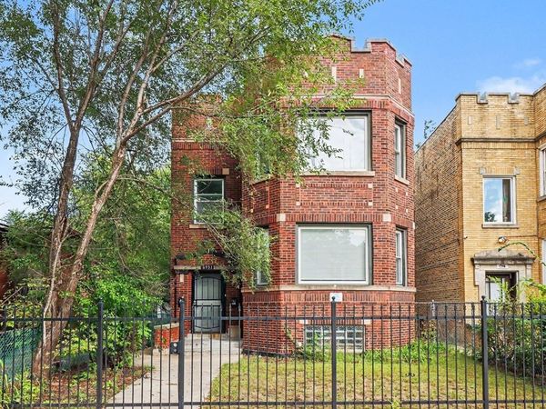 6931 S WOODLAWN Avenue, Chicago, IL 60637