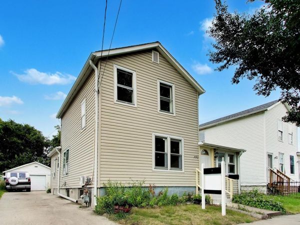 732 Grove Street , Aurora, IL 60505