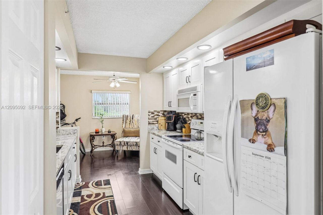 13800 SW 5th Ct, Unit 301M, Pembroke Pines, FL 33027 Photo