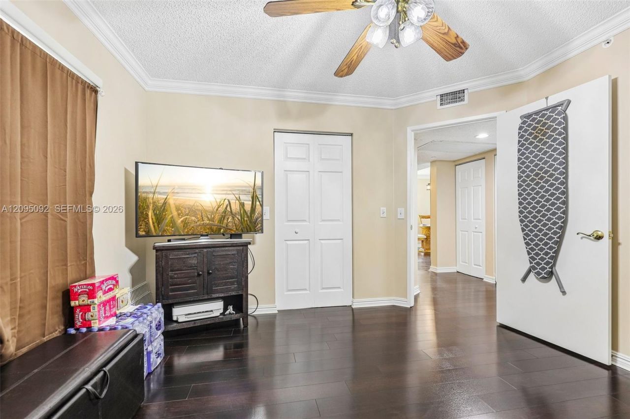 13800 SW 5th Ct, Unit 301M, Pembroke Pines, FL 33027 Photo