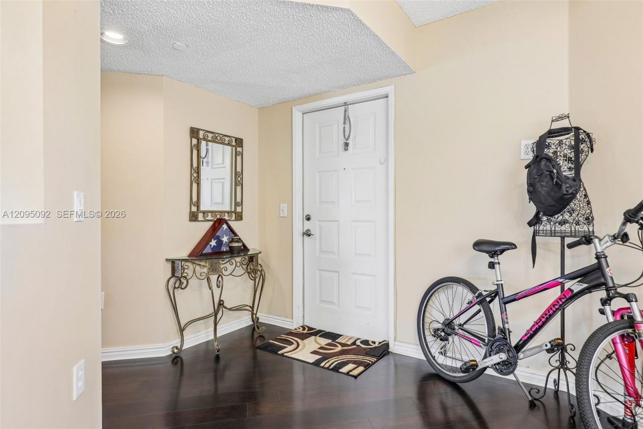 13800 SW 5th Ct, Unit 301M, Pembroke Pines, FL 33027 Photo