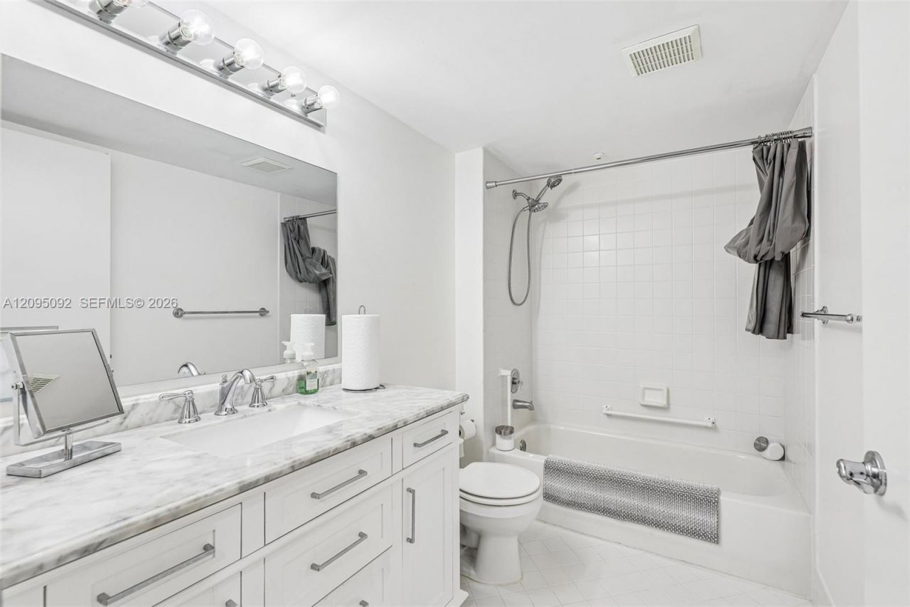13800 SW 5th Ct, Unit 301M, Pembroke Pines, FL 33027 Photo