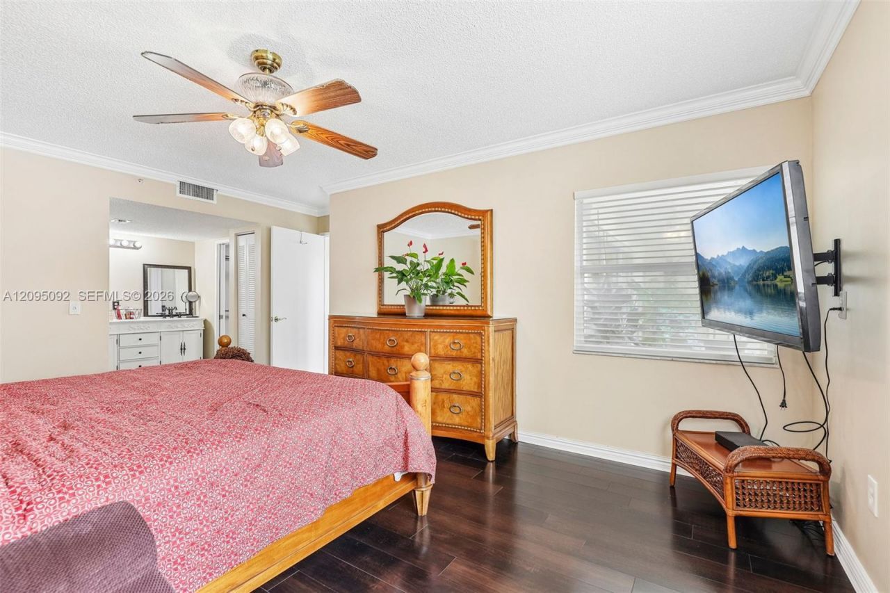 13800 SW 5th Ct, Unit 301M, Pembroke Pines, FL 33027 Photo