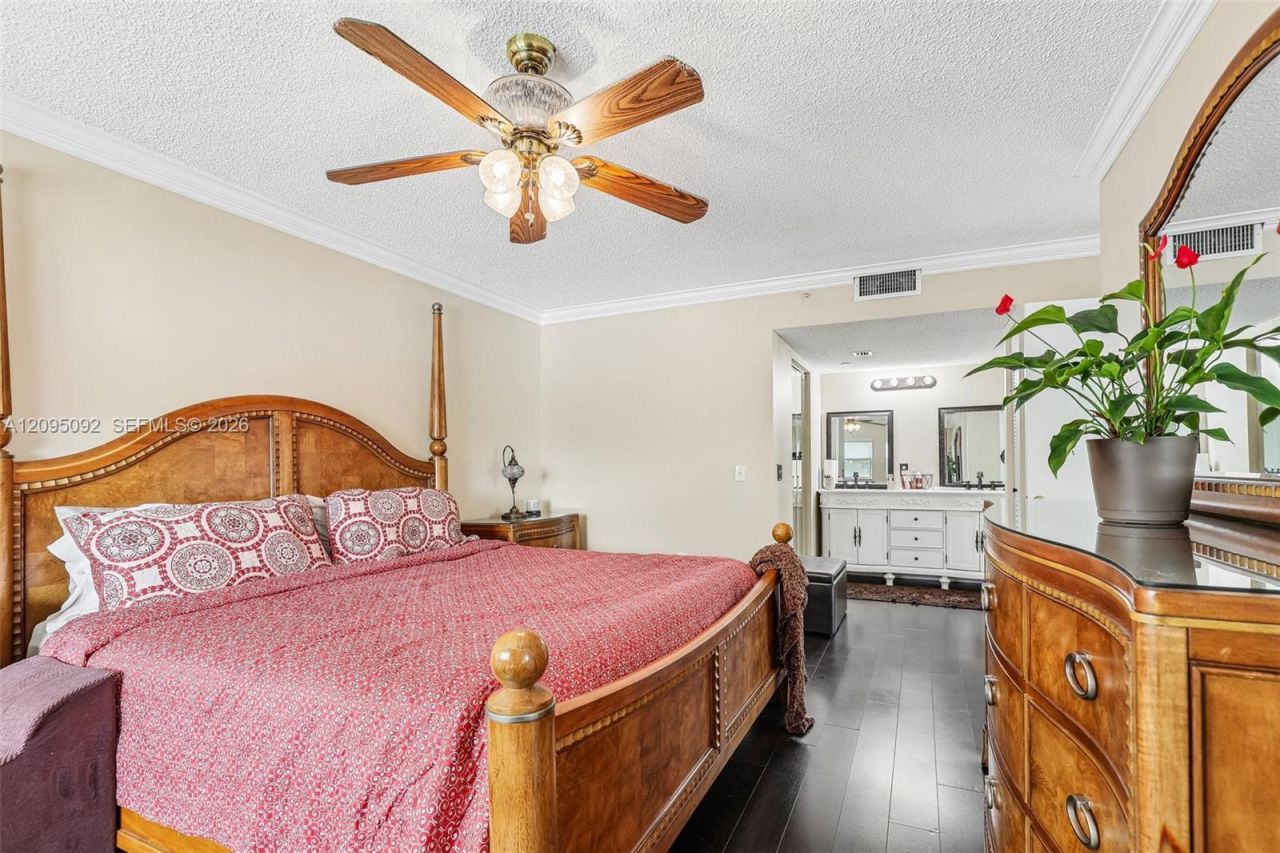 13800 SW 5th Ct, Unit 301M, Pembroke Pines, FL 33027 Photo
