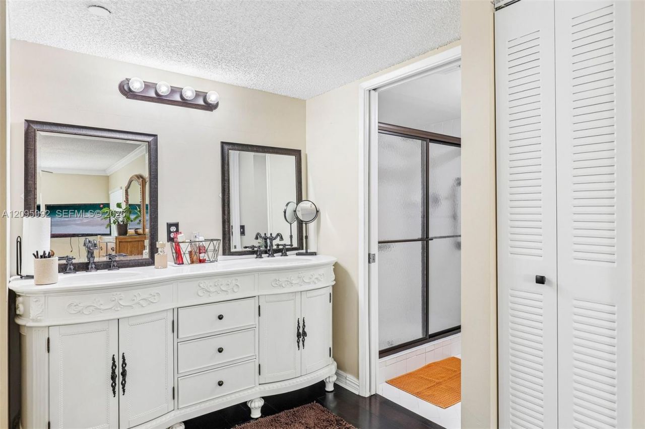 13800 SW 5th Ct, Unit 301M, Pembroke Pines, FL 33027 Photo
