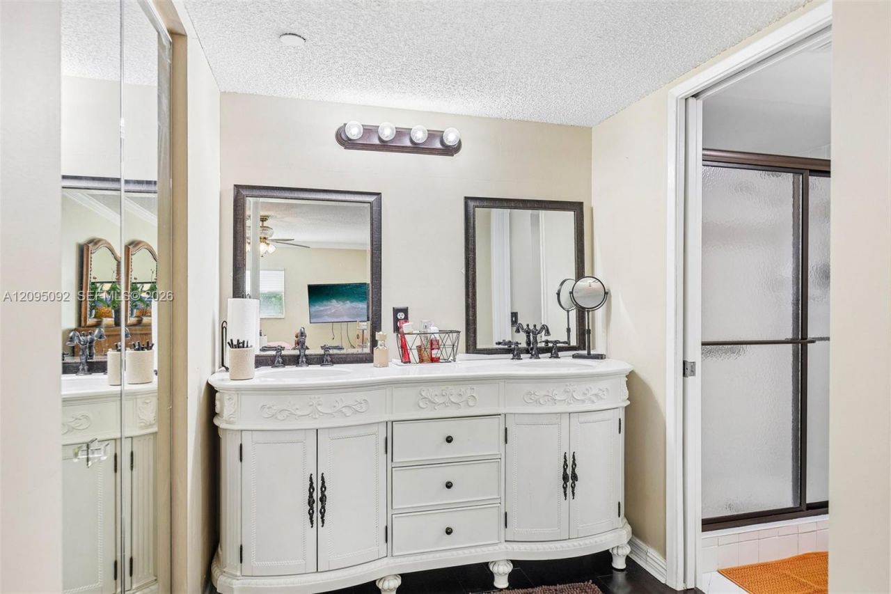 13800 SW 5th Ct, Unit 301M, Pembroke Pines, FL 33027 Photo