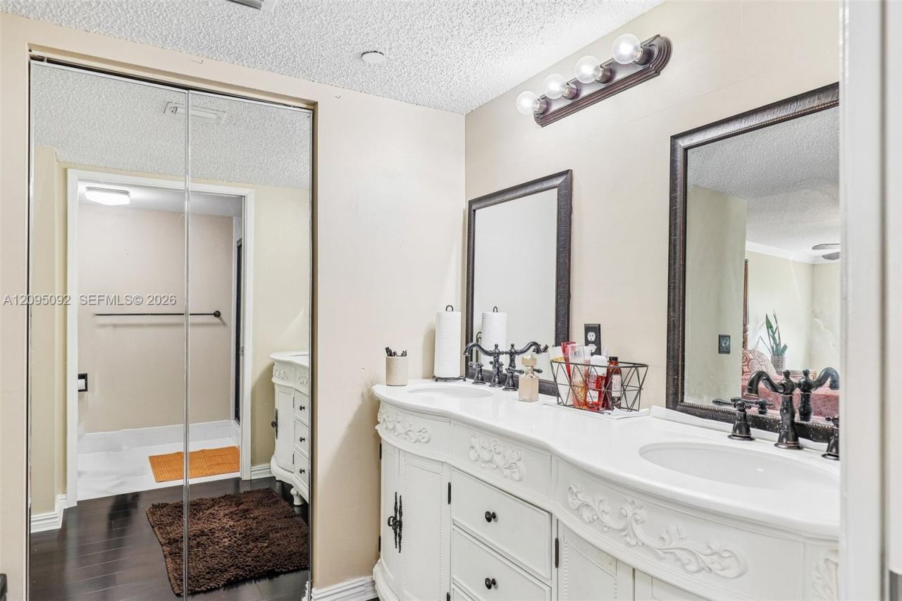 13800 SW 5th Ct, Unit 301M, Pembroke Pines, FL 33027 Photo