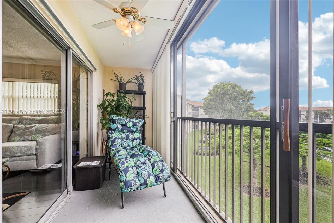13800 SW 5th Ct, Unit 301M, Pembroke Pines, FL 33027 Photo