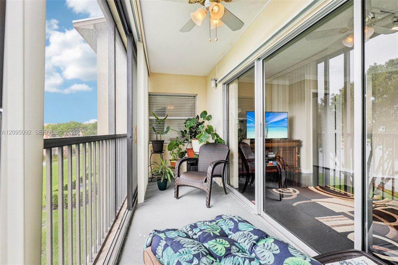 13800 SW 5th Ct, Unit 301M, Pembroke Pines, FL 33027 Photo
