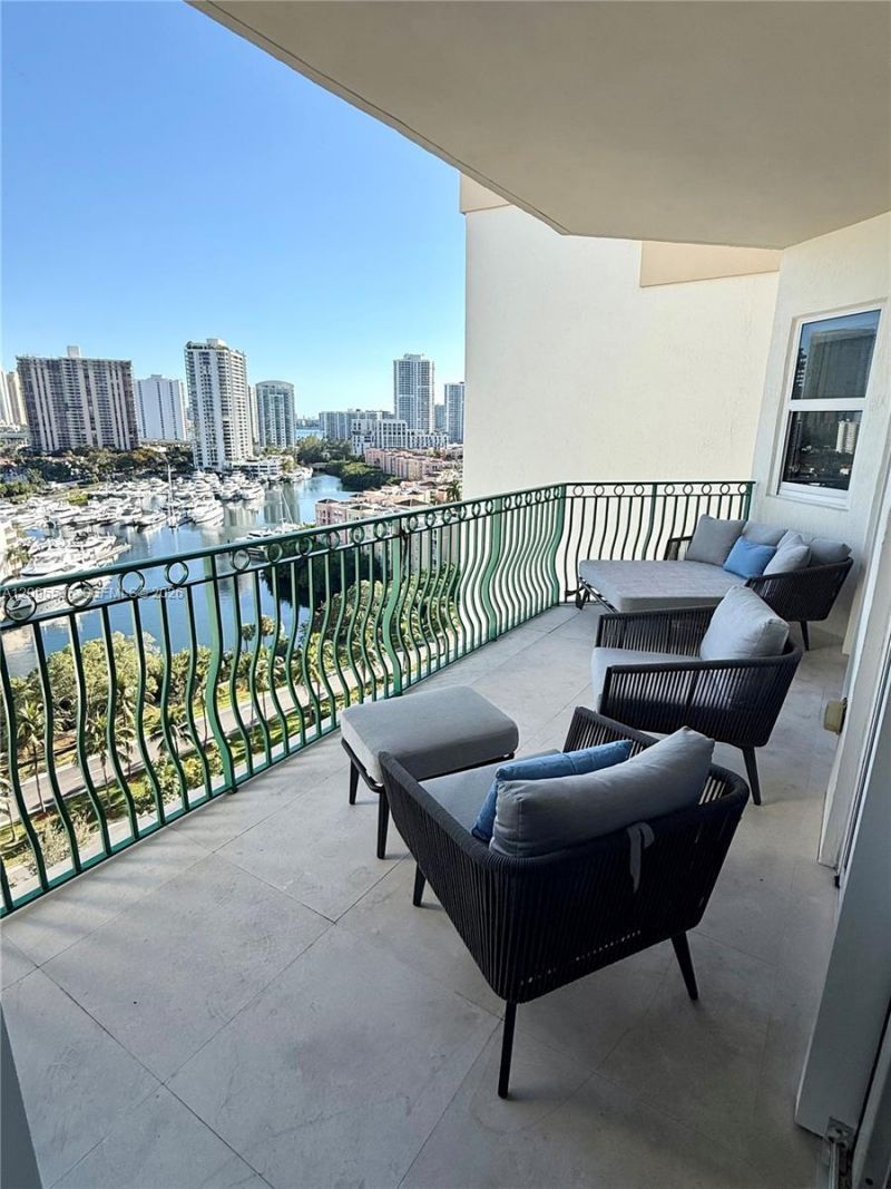 19900 E Country Club Dr , Unit TS03, Aventura, FL 33180 Photo