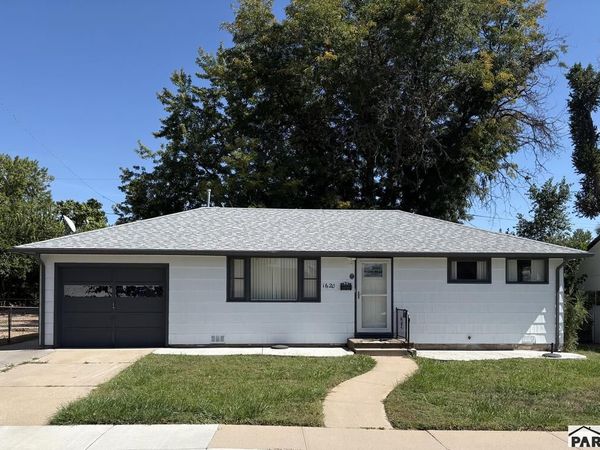 1620 Iroquois Rd, Pueblo, CO 81001