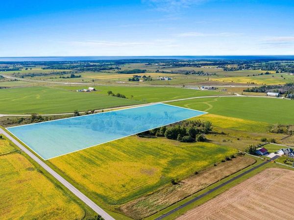 9538 HUMP ROAD, Brussels, WI 54204