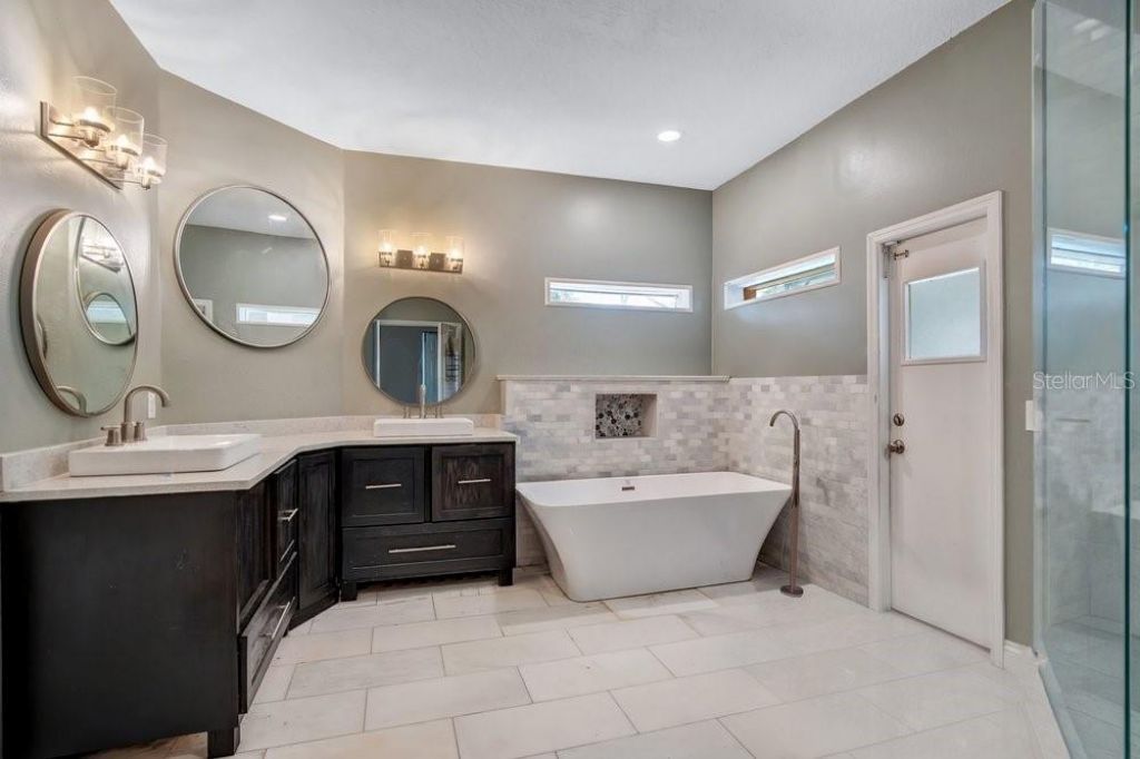 3743 Gatlin Woods Drive , Orlando, FL 32812 Photo