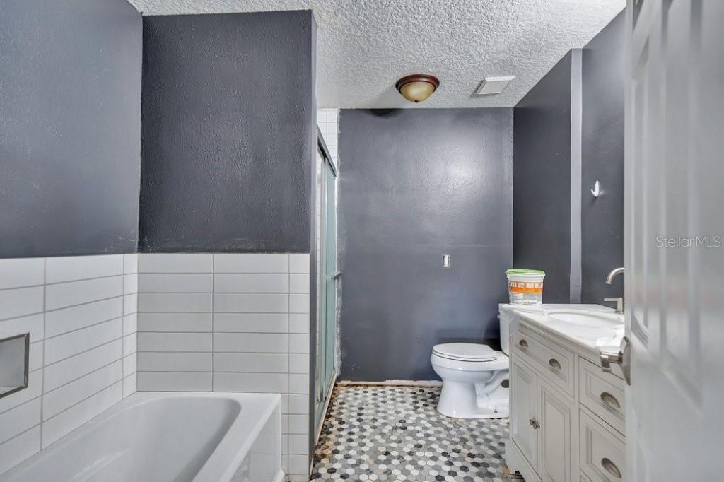 3743 Gatlin Woods Drive , Orlando, FL 32812 Photo