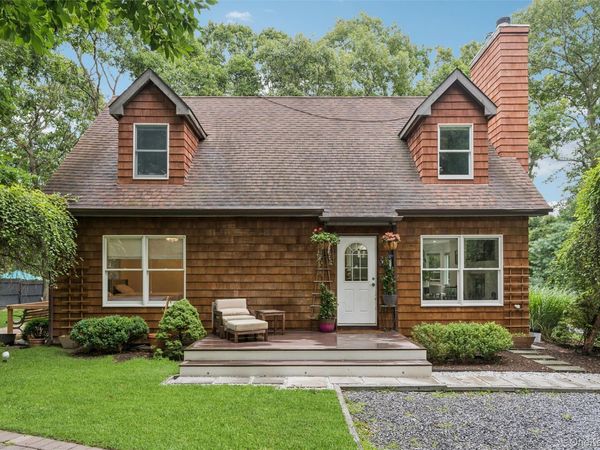 15 Hawthorne Street, East Hampton, NY 11937