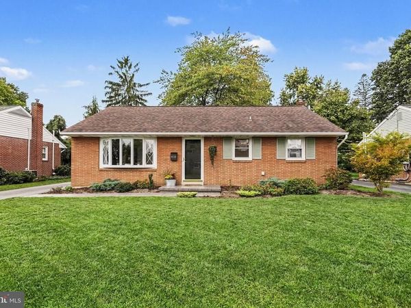 438 N MOUNT JOY STREET, ELIZABETHTOWN, PA 17022