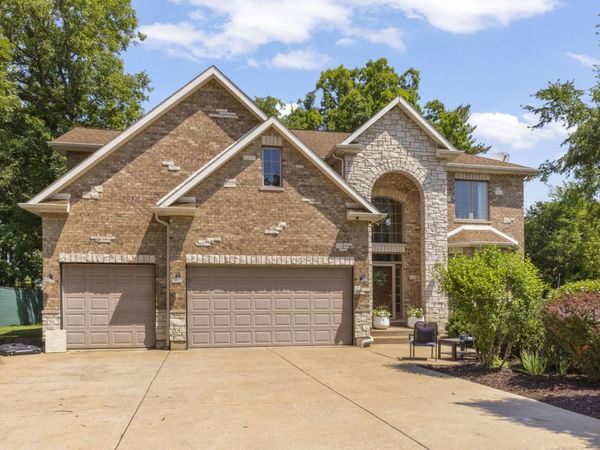 34W624 Courier Avenue , St. Charles, IL 60174