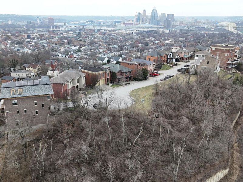 91 Watch Hill Lane, Newport, KY 41071 Photo 1