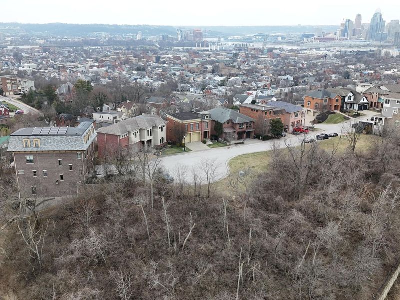 91 Watch Hill Lane, Newport, KY 41071 Photo 8