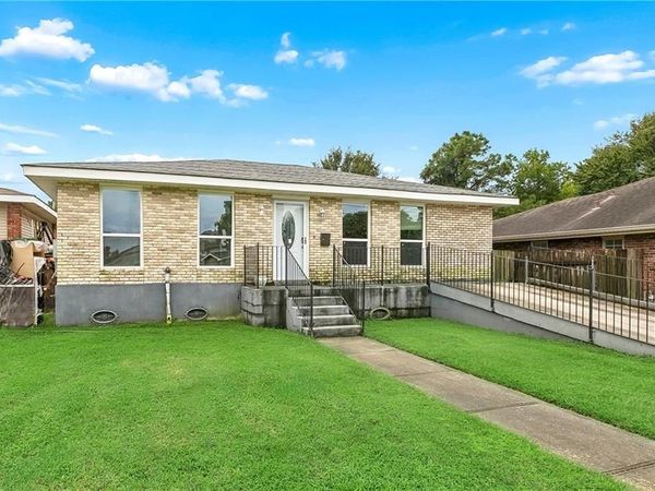 5220 MEADOWDALE Street , Metairie, LA 70006