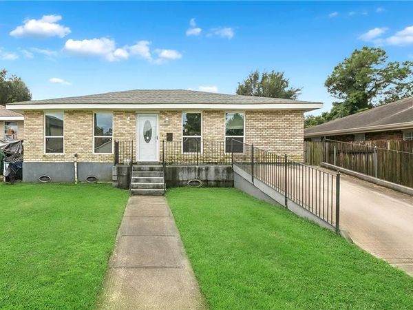5220 MEADOWDALE Street , Metairie, LA 70006