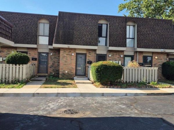 7411 Country Brook Drive , Indianapolis, IN 46260
