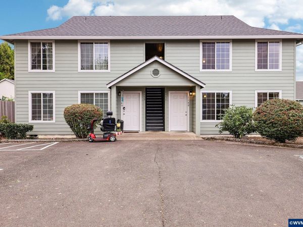 1149 D St, Independence, OR 97351