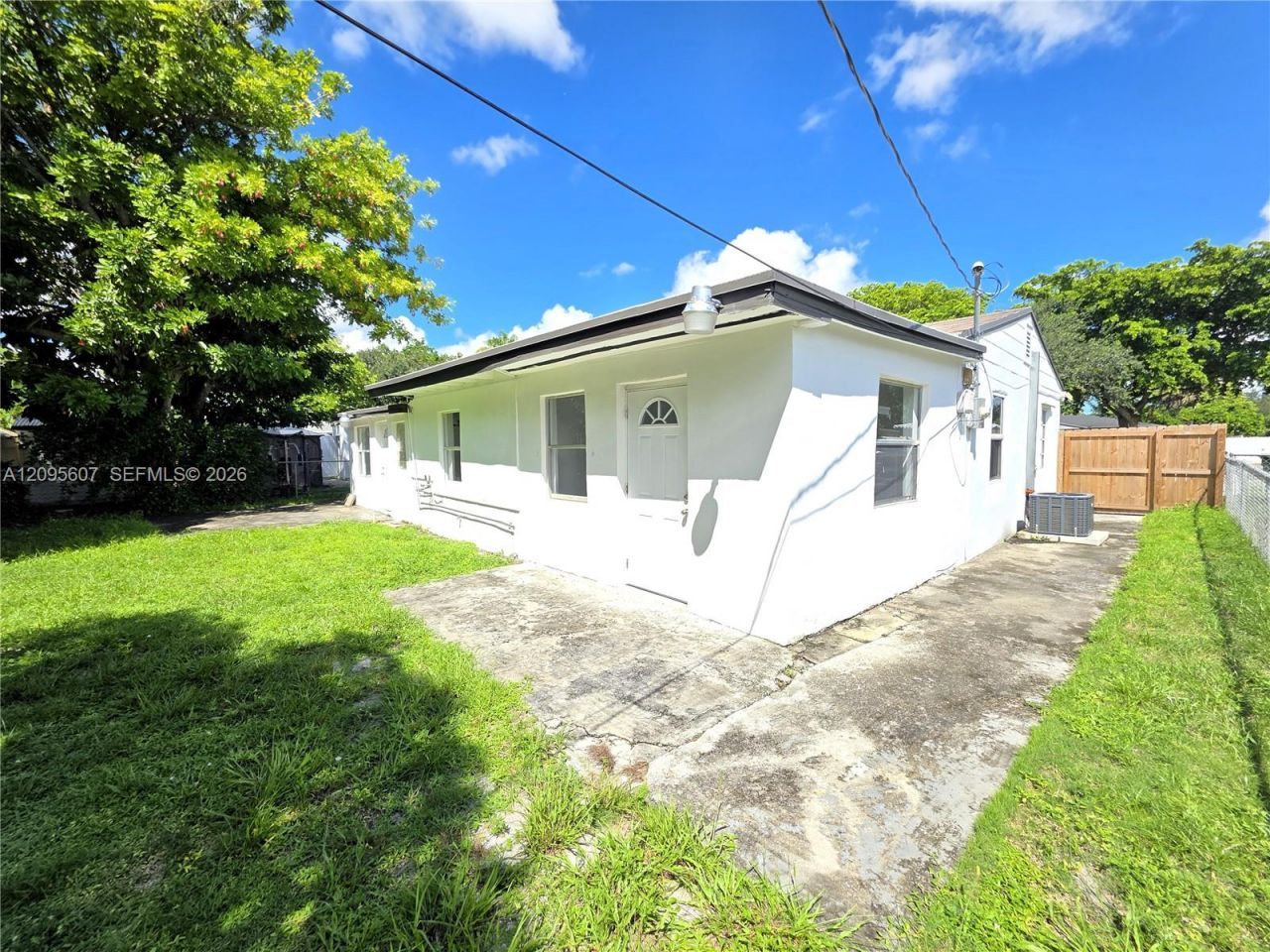 760 NW 126th St, North Miami, FL 33168 Photo